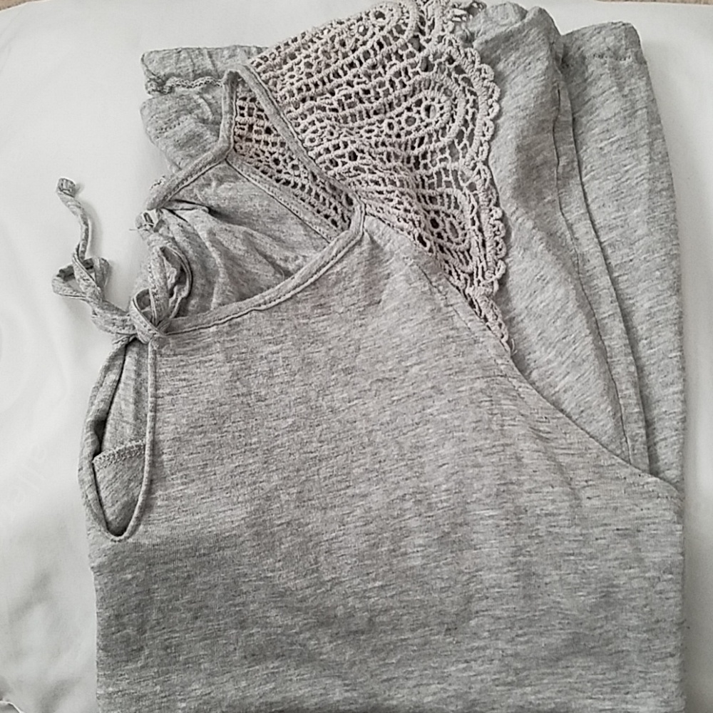 🪷Clearance🪷Old Navy Lace Sleeve Top